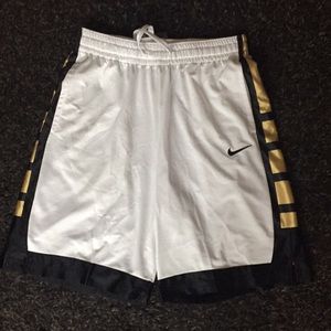 Nike Men’s Large Basketball Shorts